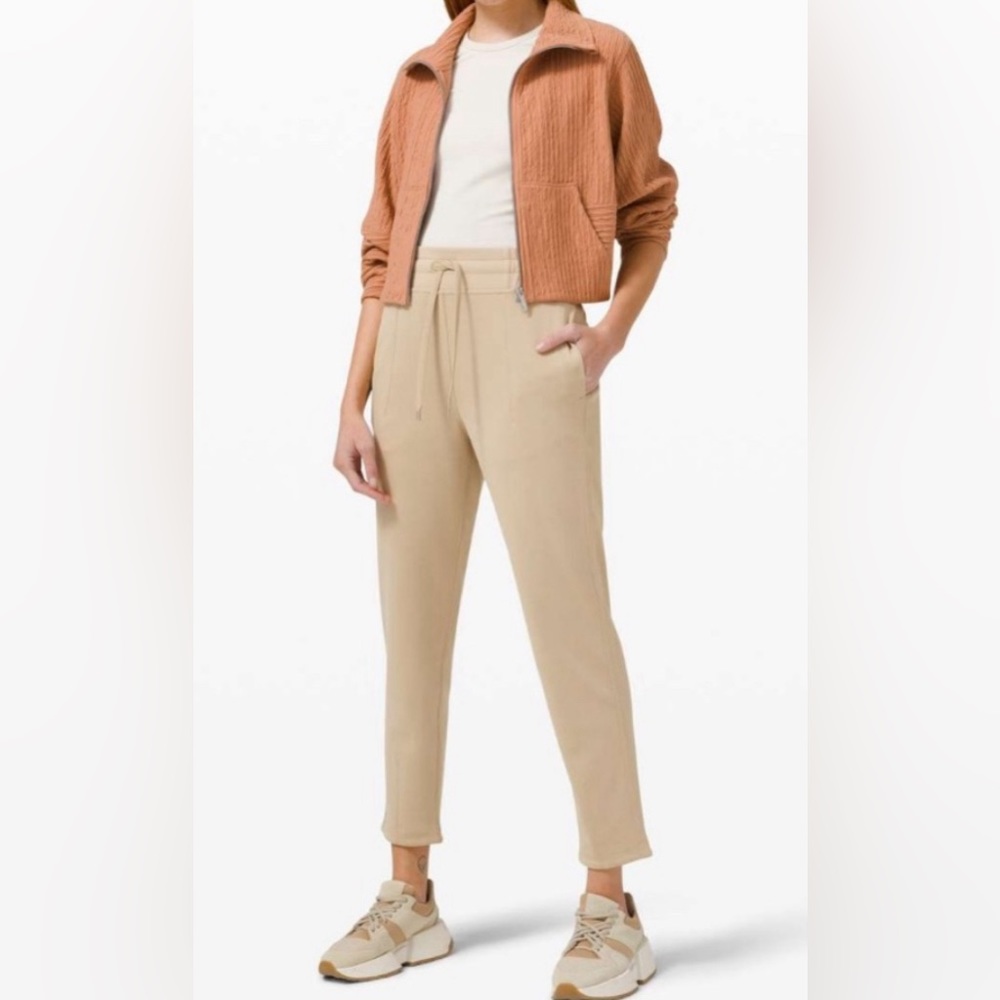 #111 Lululemon Soft Ambitions High Rise Jogger
Trench - Size 12 - Picture 4 of 11